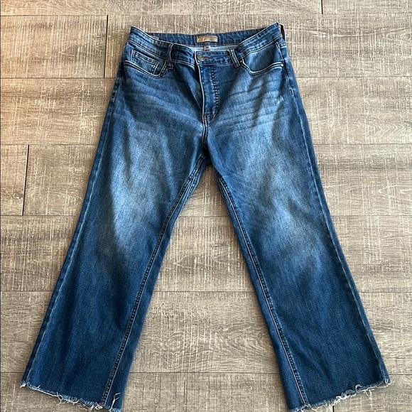 Kut from the Kloth Blue Ankle Cropped Jeans - Picture 2 of 2